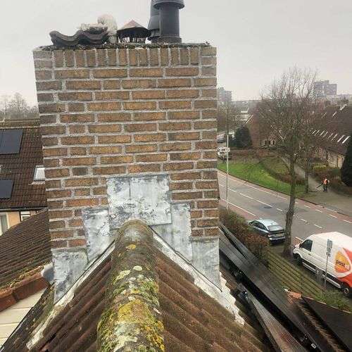 Schoorsteenrenovatie Helden met loodslab